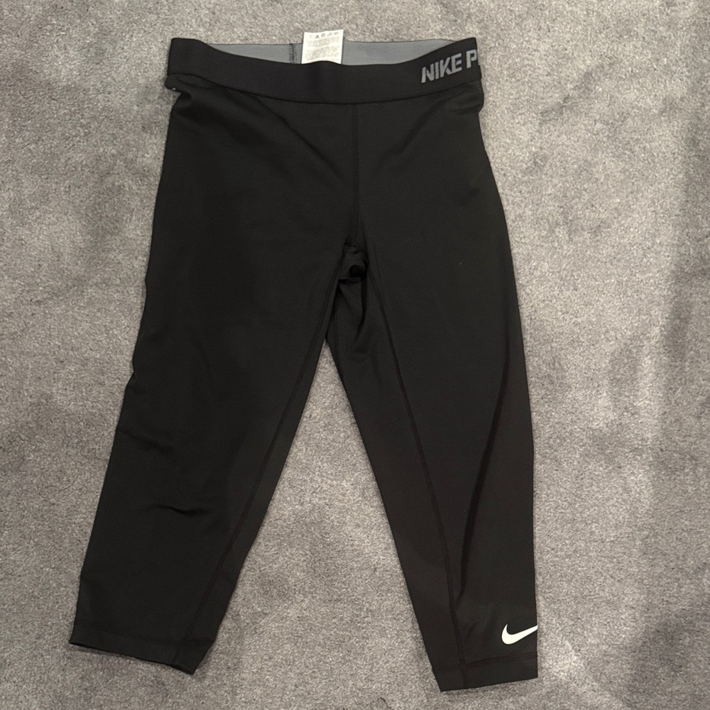 Nike gym wear 3 quarter length see pics